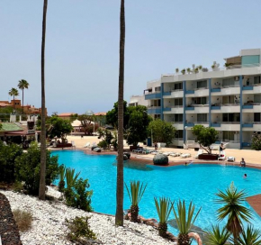 Air conditioning, private parking and fully equipped Kitchen in hotel room in Golf del Sur, Tenerife